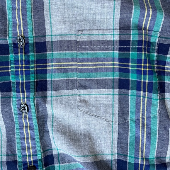 JCrew men’s woven button down - Picture 2 of 5